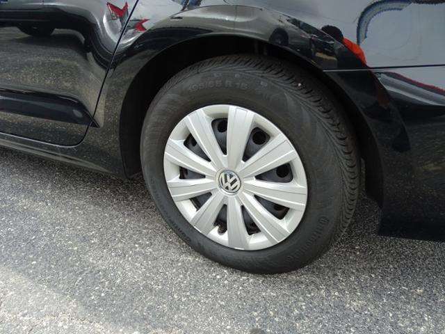 2014 Volkswagen Jetta 4dr Sedan 5M